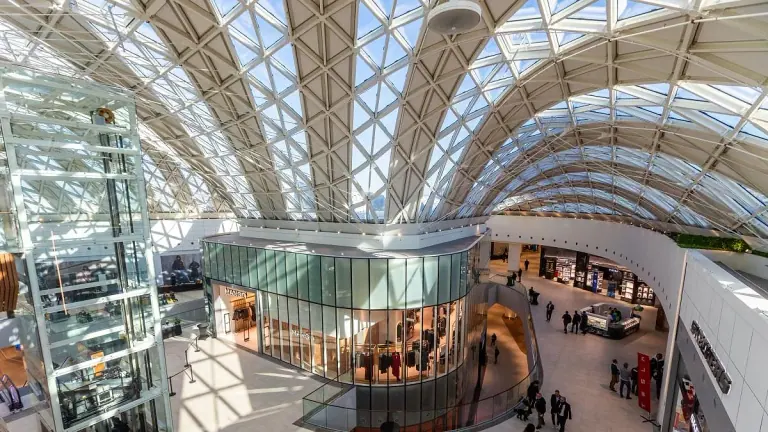 Il centro commerciale Merlata Bloom Milano