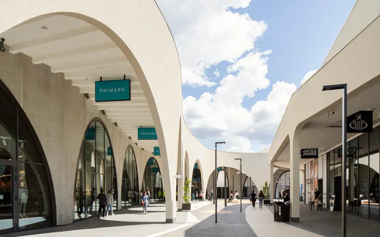 Il centro commerciale To Dream a Torino